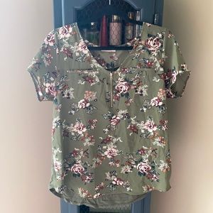 Tempted - Green Floral Blouse with short sleeves